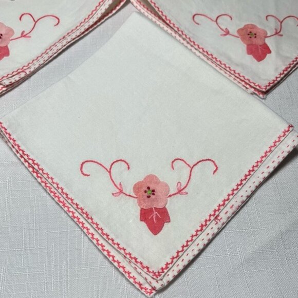 Embroidered Floral Napkins Vintage New - Picture 2 of 6